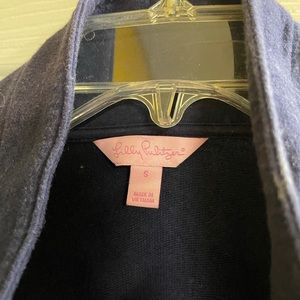 Lilly Pulitzer pull over in navy